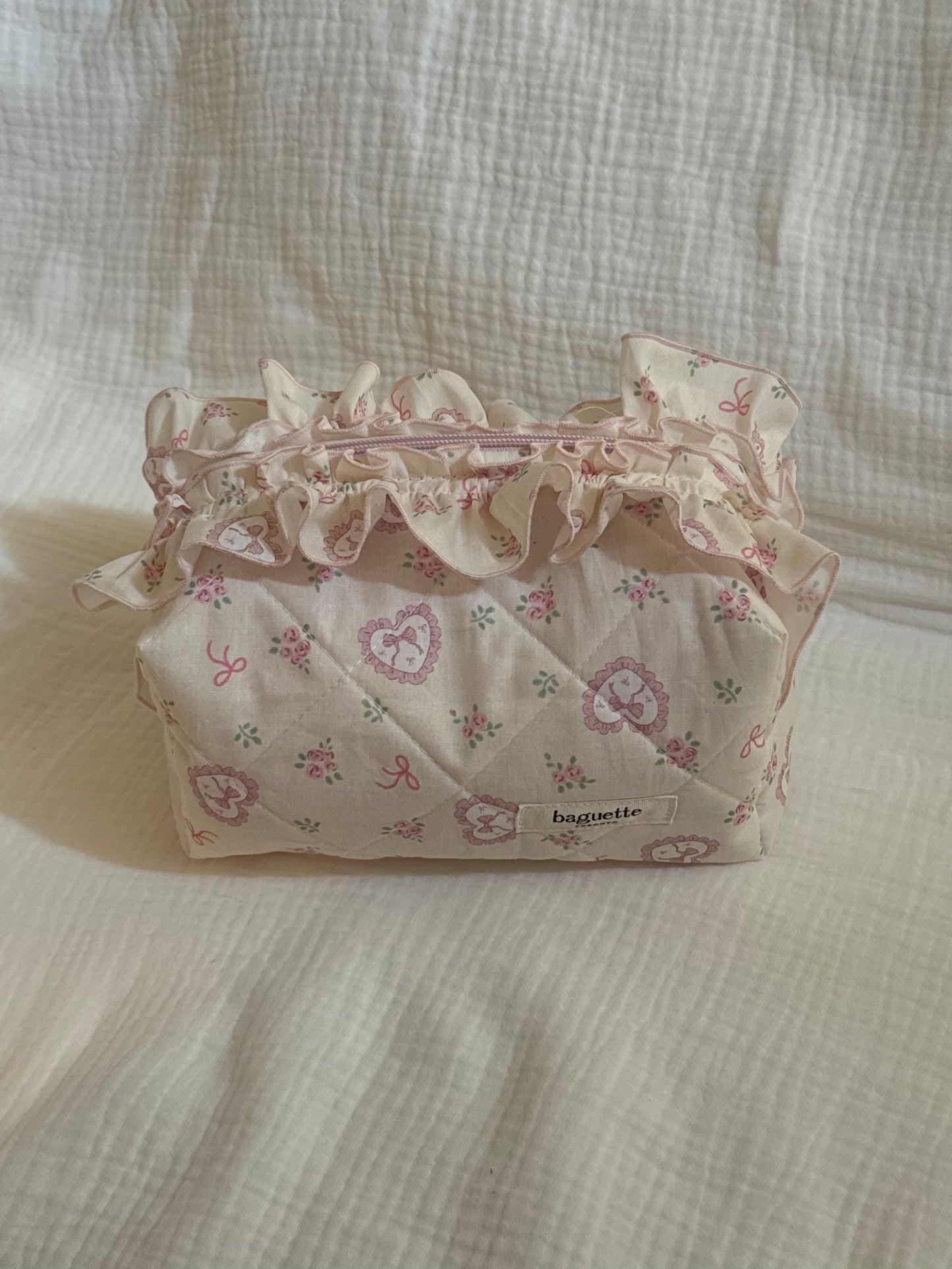 Hearty Bow Ruffles Pouch